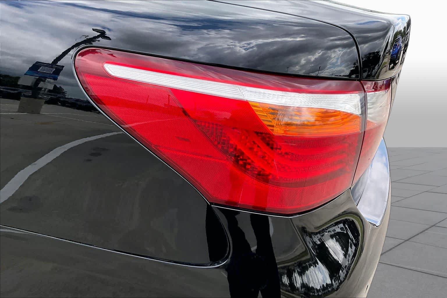 Used 2012 Lexus LS 460 w/ Comfort Pkg RWD image 25