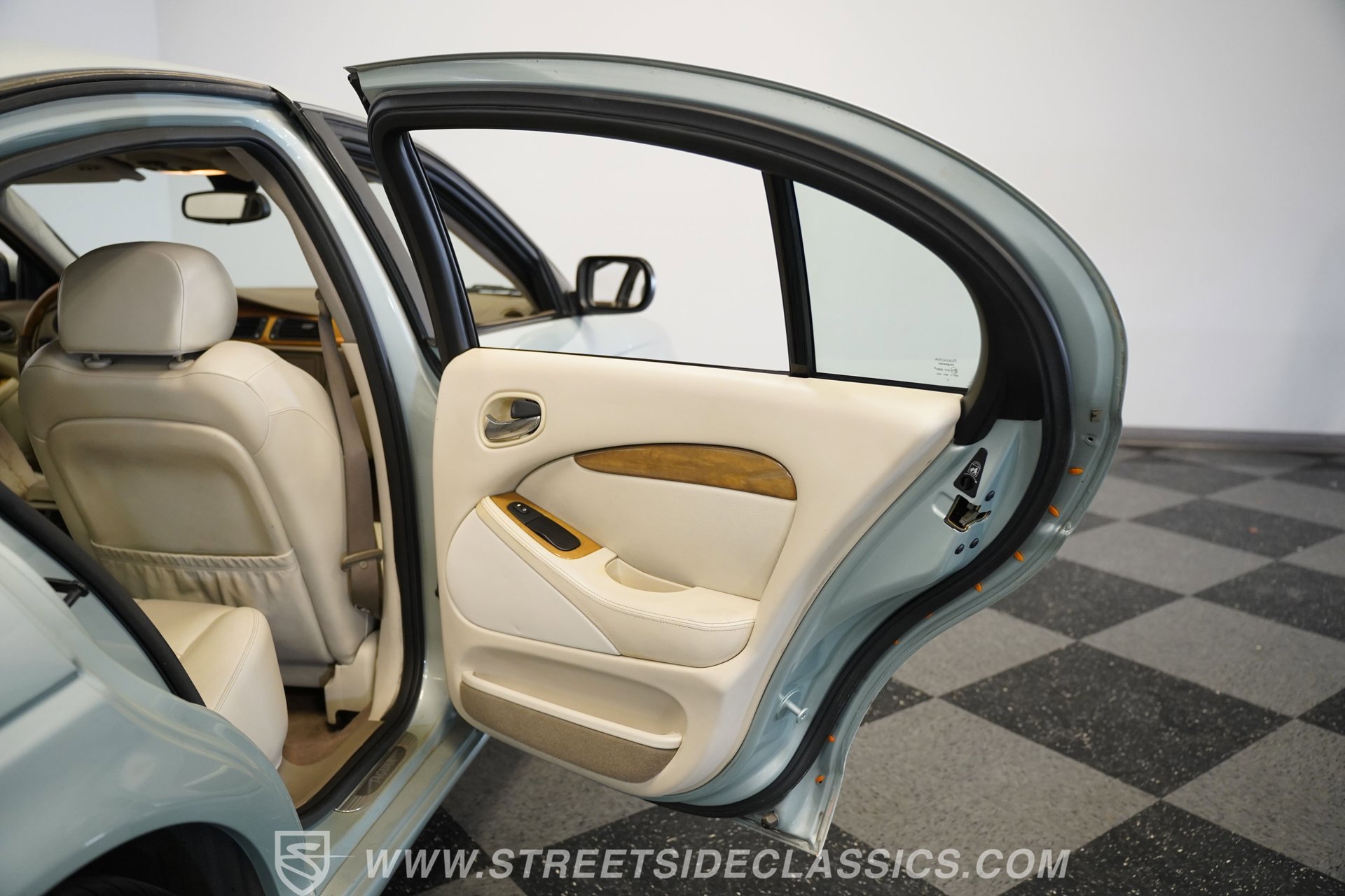 Used 2001 Jaguar S-TYPE 3.0 image 40