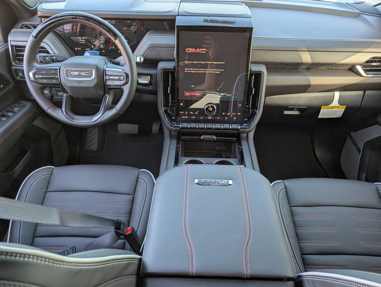 New 2026 GMC Yukon AT4 Ultimate AWD/4WD image 8