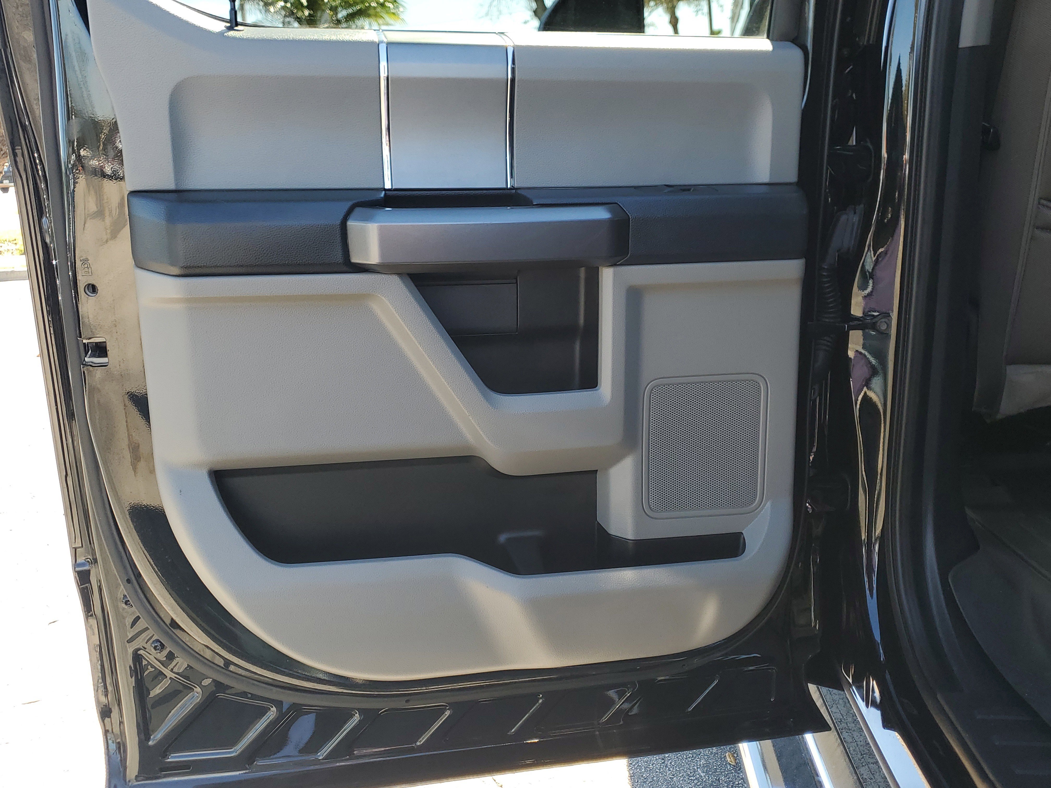 Used 2022 Ford F250 XLT w/ XLT Premium Package image 11