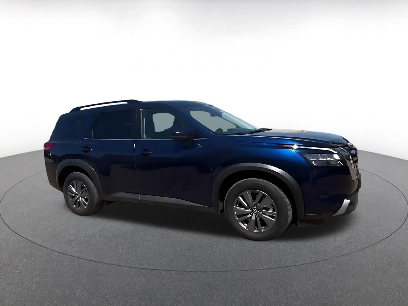 Used 2025 Nissan Pathfinder SV video 2