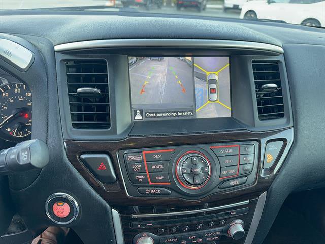 Used 2015 Nissan Pathfinder Platinum FWD image 26