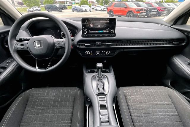 Used 2023 Honda HR-V LX image 7