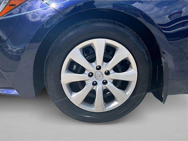 Used 2025 Toyota Corolla LE image 10
