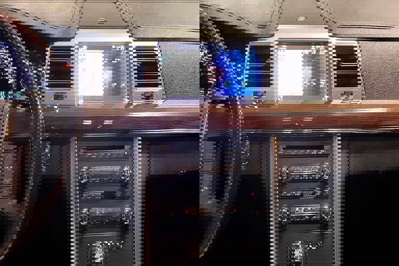 Used 2012 Lincoln MKS image 6