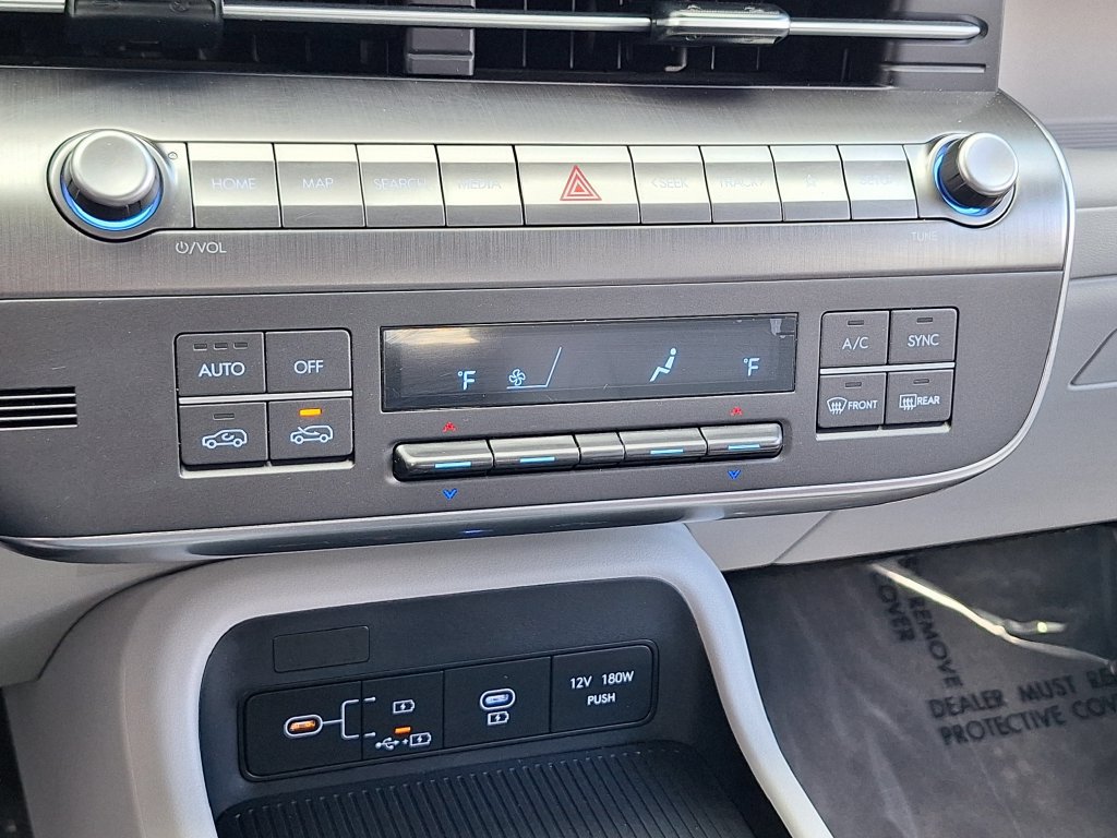 Certified 2024 Hyundai Kona SEL AWD/4WD image 23