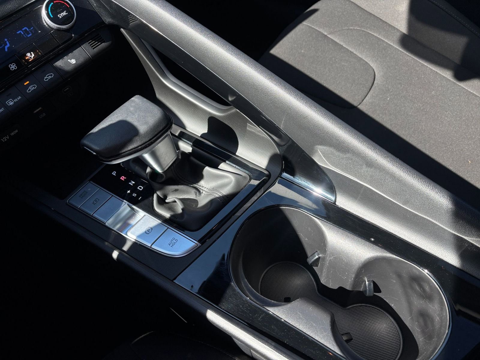 Used 2025 Hyundai Elantra SEL image 48