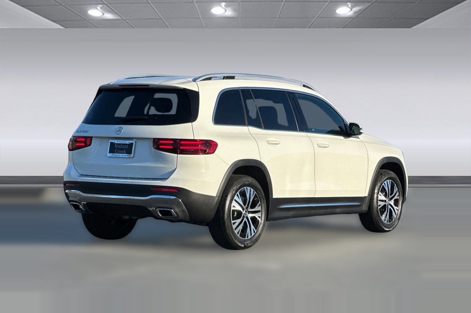 New 2026 Mercedes-Benz GLB 250 image 9