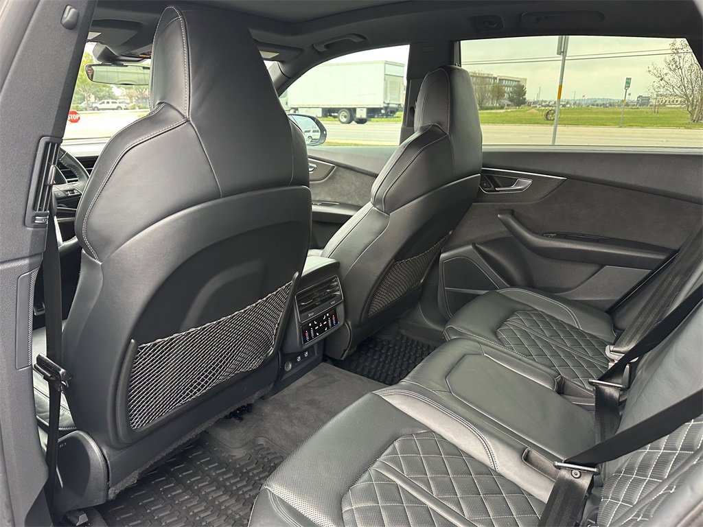 Used 2020 Audi SQ8 Prestige w/ Prestige Package image 27