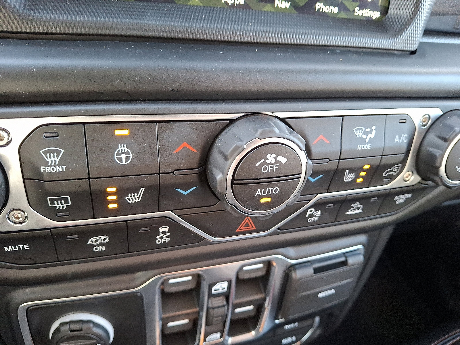 Certified 2022 Jeep Wrangler Unlimited Rubicon w/ Dual Top Group image 15