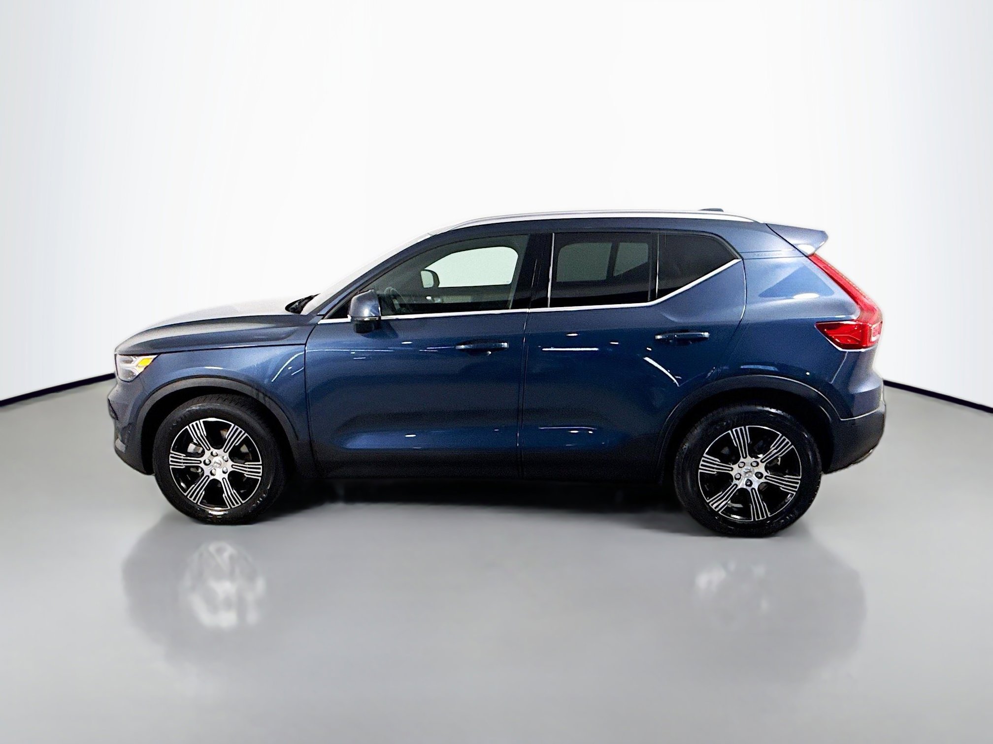 Used 2020 Volvo XC40 T5 Inscription image 6