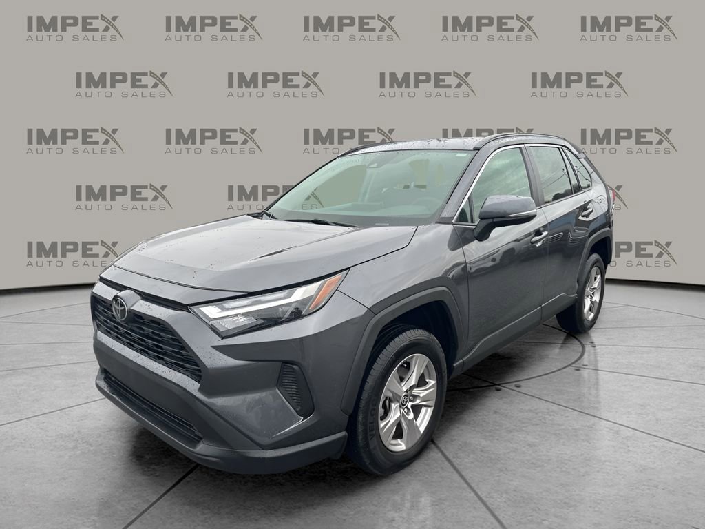 Used 2023 Toyota RAV4 XLE image 1