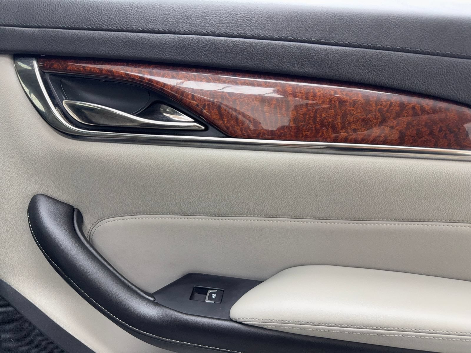 Used 2019 Cadillac CTS Sedan RWD image 44