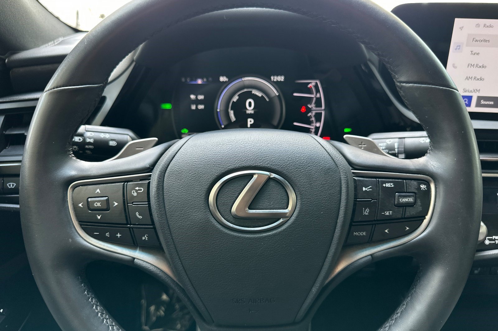Certified 2024 Lexus ES 300h w/ Premium Package FWD image 12