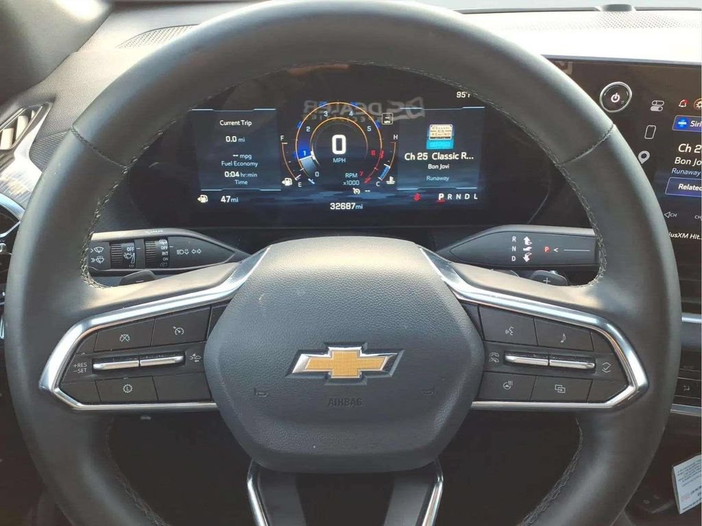 Used 2026 Chevrolet Equinox LT w/ Convenience Package II FWD image 15