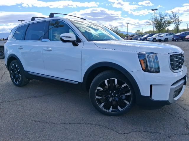 Used 2024 Kia Telluride SX Prestige w/ Towing Package AWD/4WD image 4