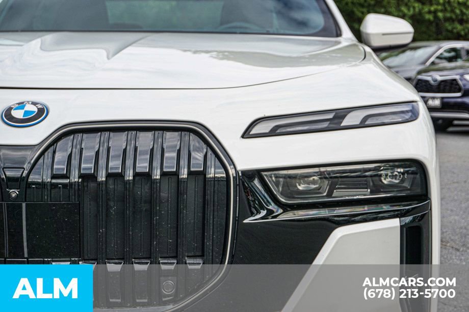 Used 2025 BMW i7 eDrive50 w/ M Sport Package image 12