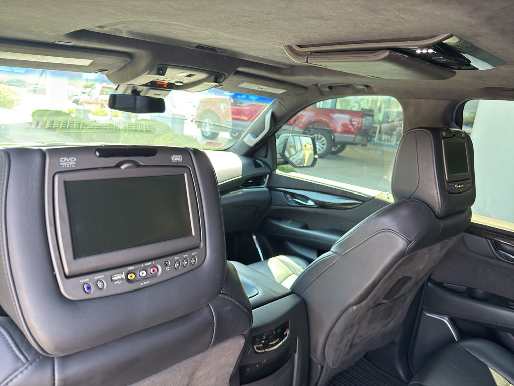 Used 2019 Cadillac Escalade ESV Platinum AWD/4WD image 26