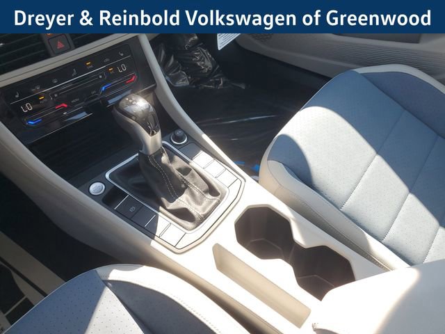 New 2025 Volkswagen Jetta SE image 33