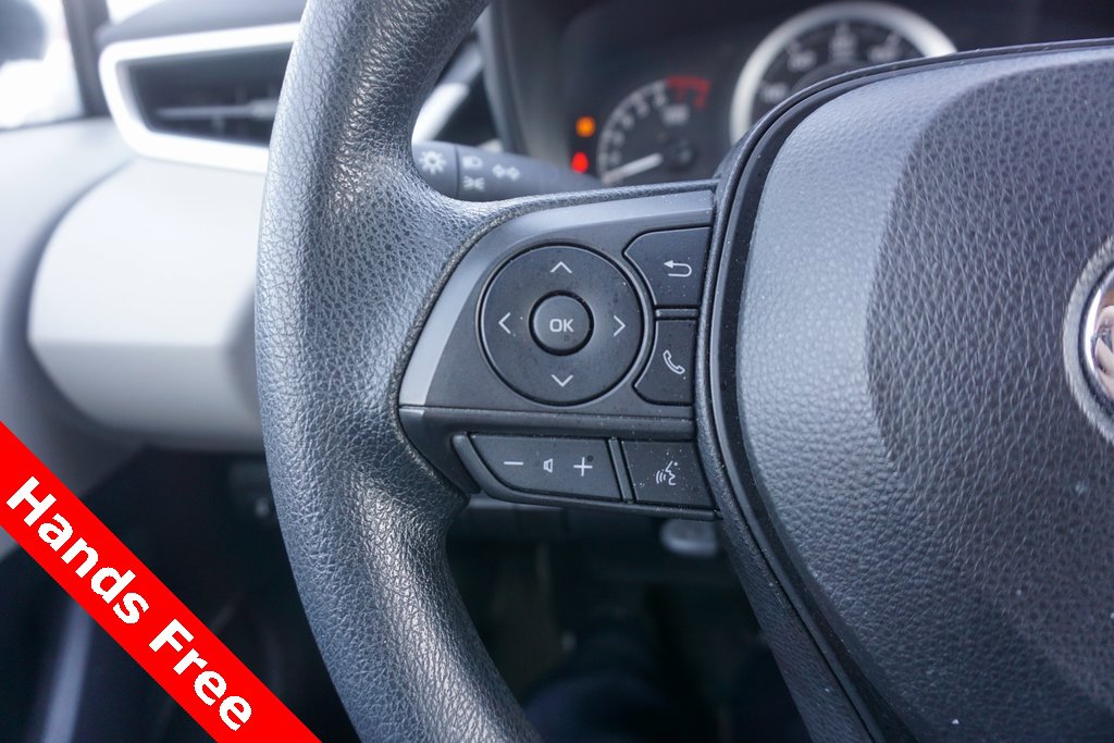 Used 2022 Toyota Corolla LE image 4