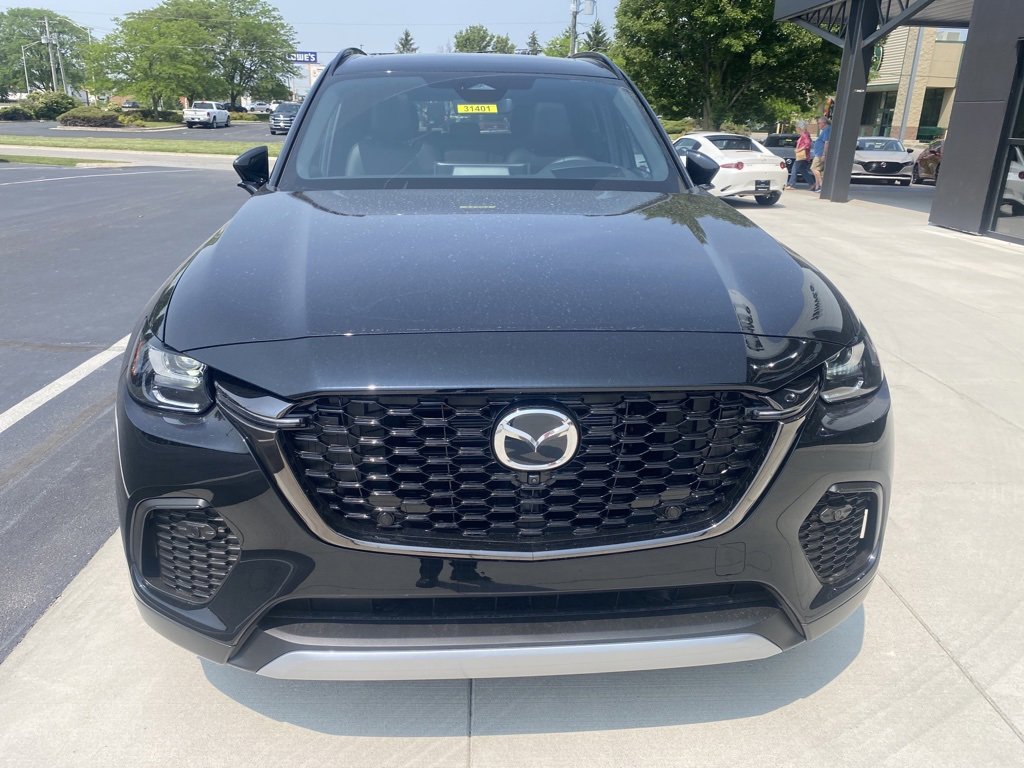 New 2025 MAZDA CX-70 Plug-In Hybrid w/ Premium Plus image 3