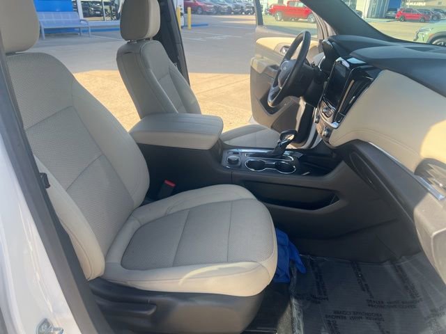 Used 2022 Chevrolet Traverse LT image 16