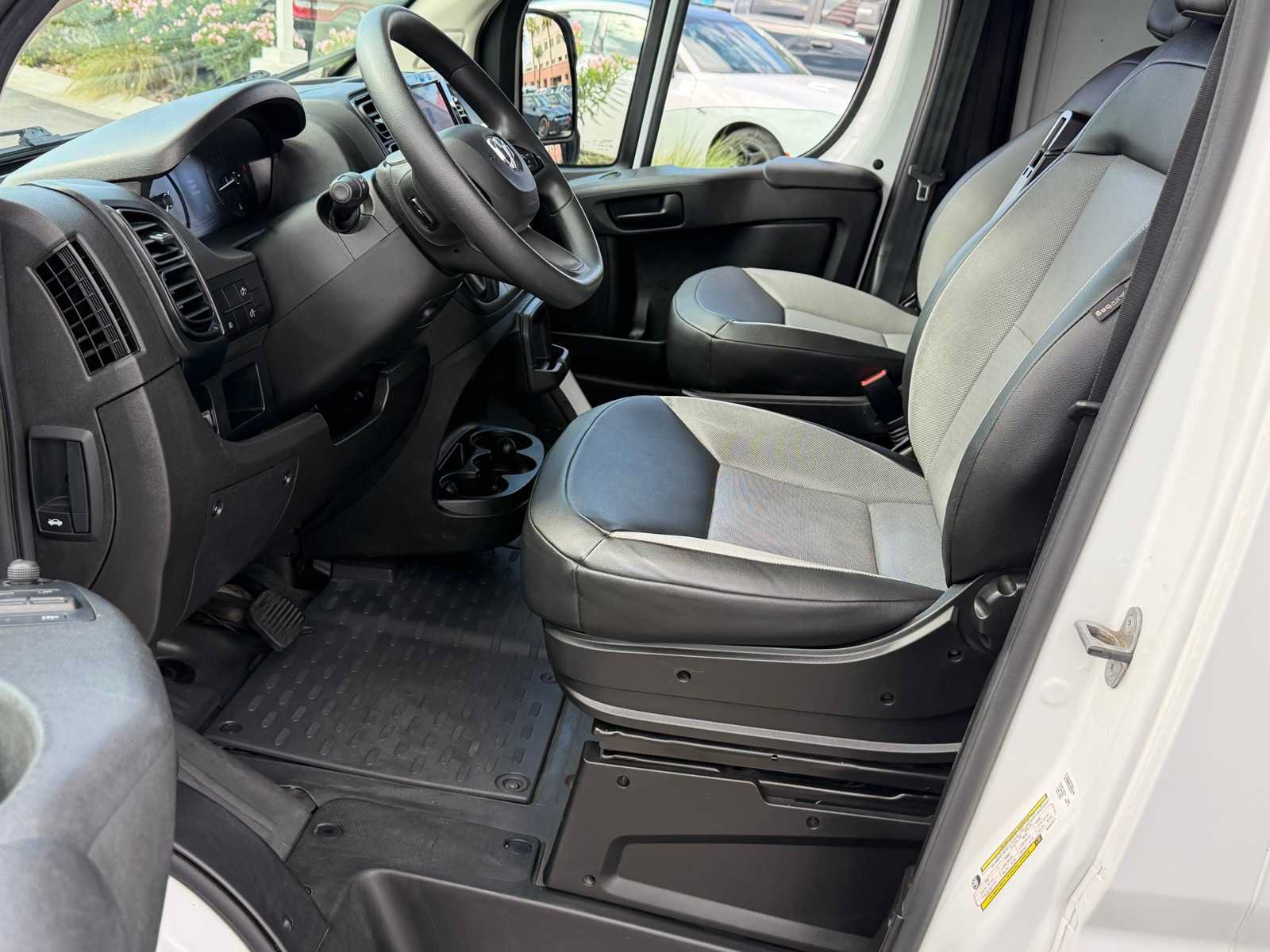 Used 2025 RAM ProMaster 2500 w/ Convenience Group FWD image 24