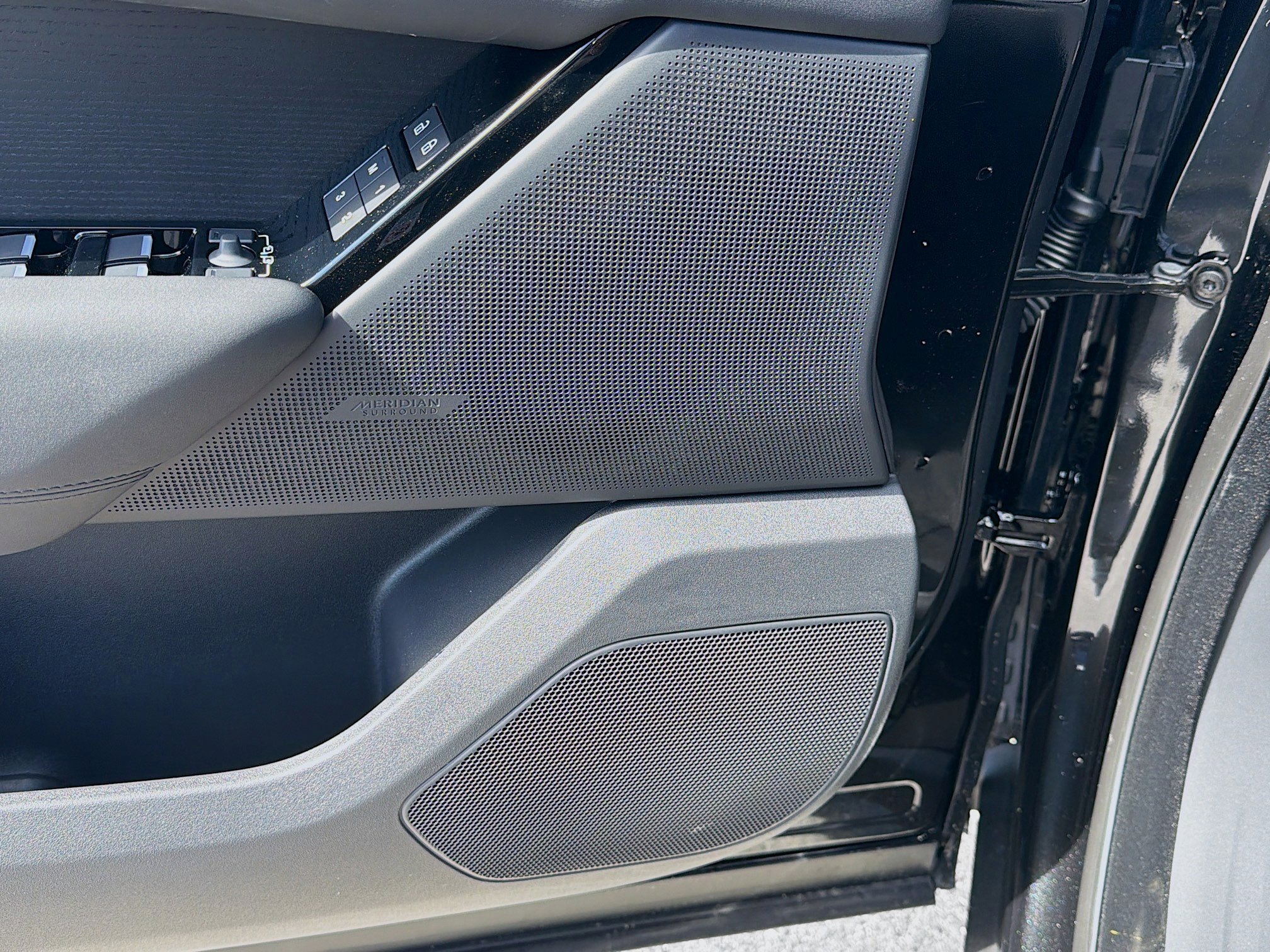 New 2026 Land Rover Range Rover Velar Dynamic SE image 23