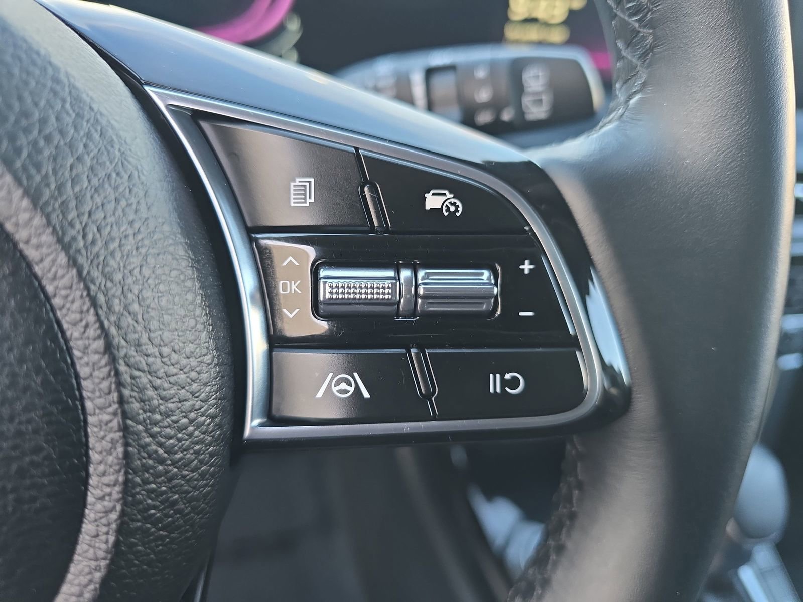 Used 2025 Kia Seltos S image 23