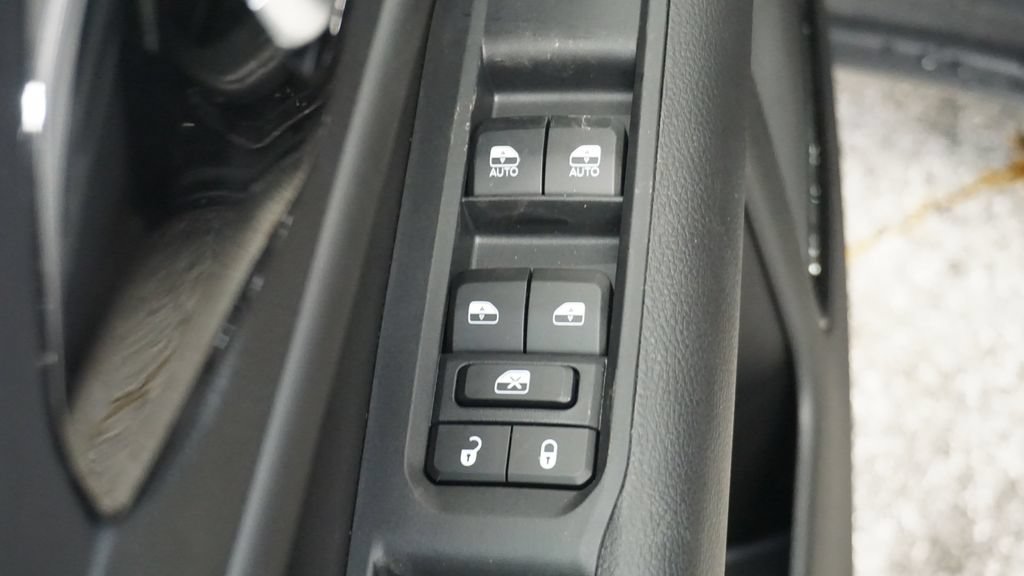 New 2026 Jeep Compass Latitude AWD/4WD image 32
