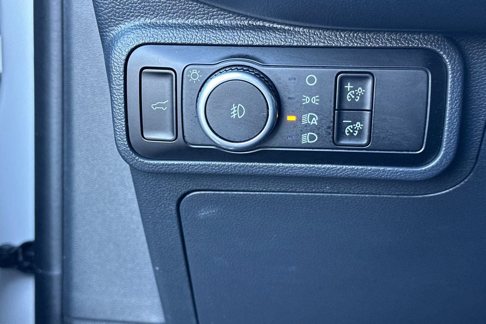 Certified 2025 Ford Explorer ST-Line w/ ST-Line Street Pack image 31