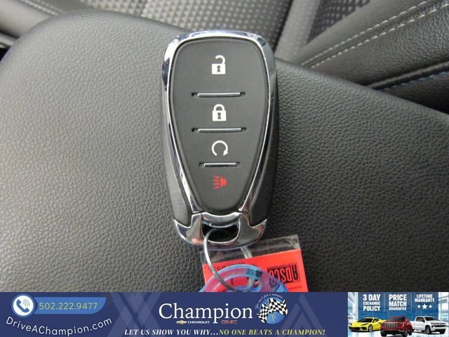 Used 2025 Chevrolet Trax LT FWD image 6