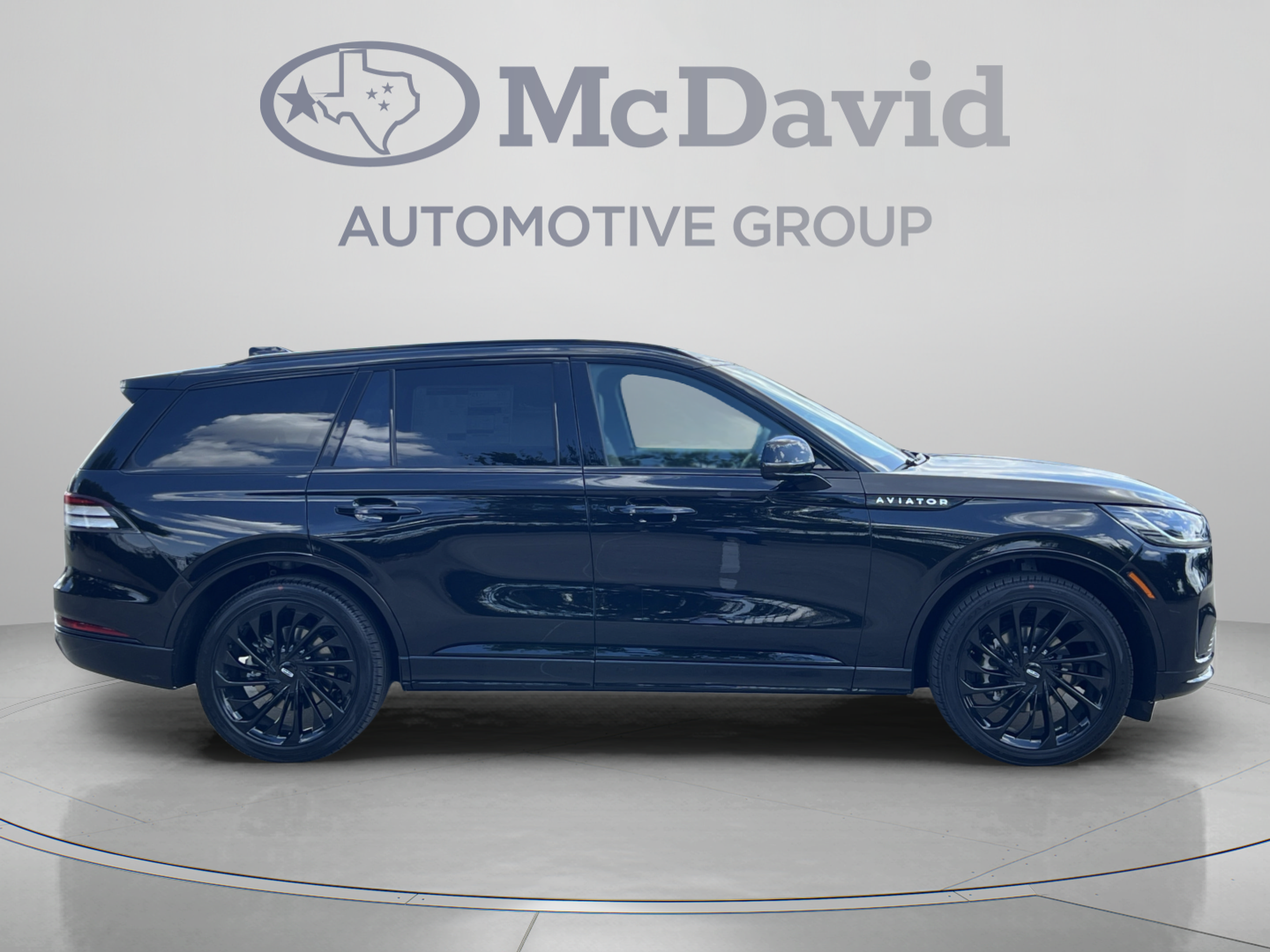New 2026 Lincoln Aviator Reserve w/ Luxury Package RWD image 7