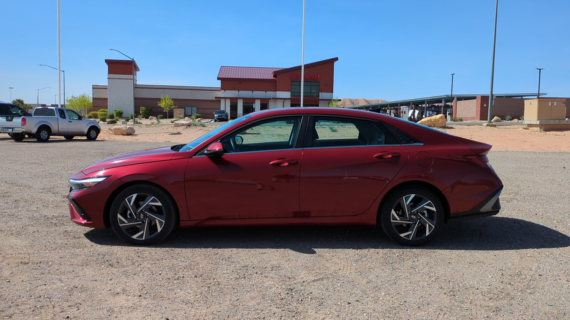 Used 2025 Hyundai Elantra Limited image 6