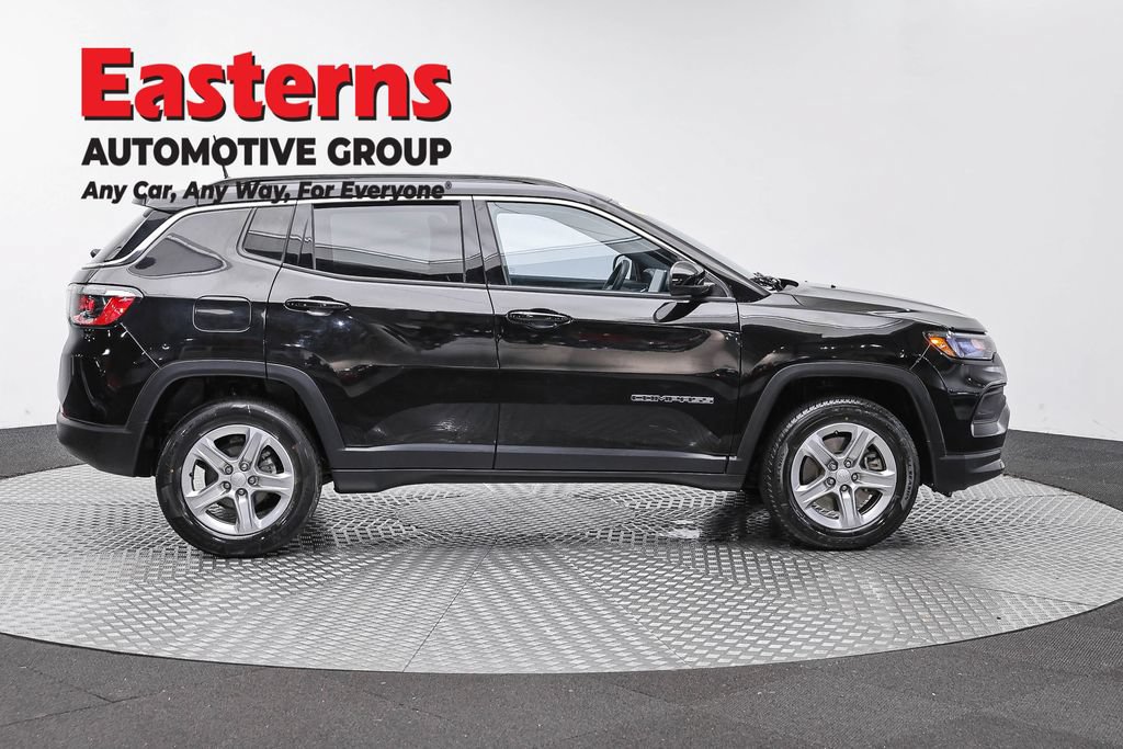 Used 2023 Jeep Compass Latitude AWD/4WD image 6