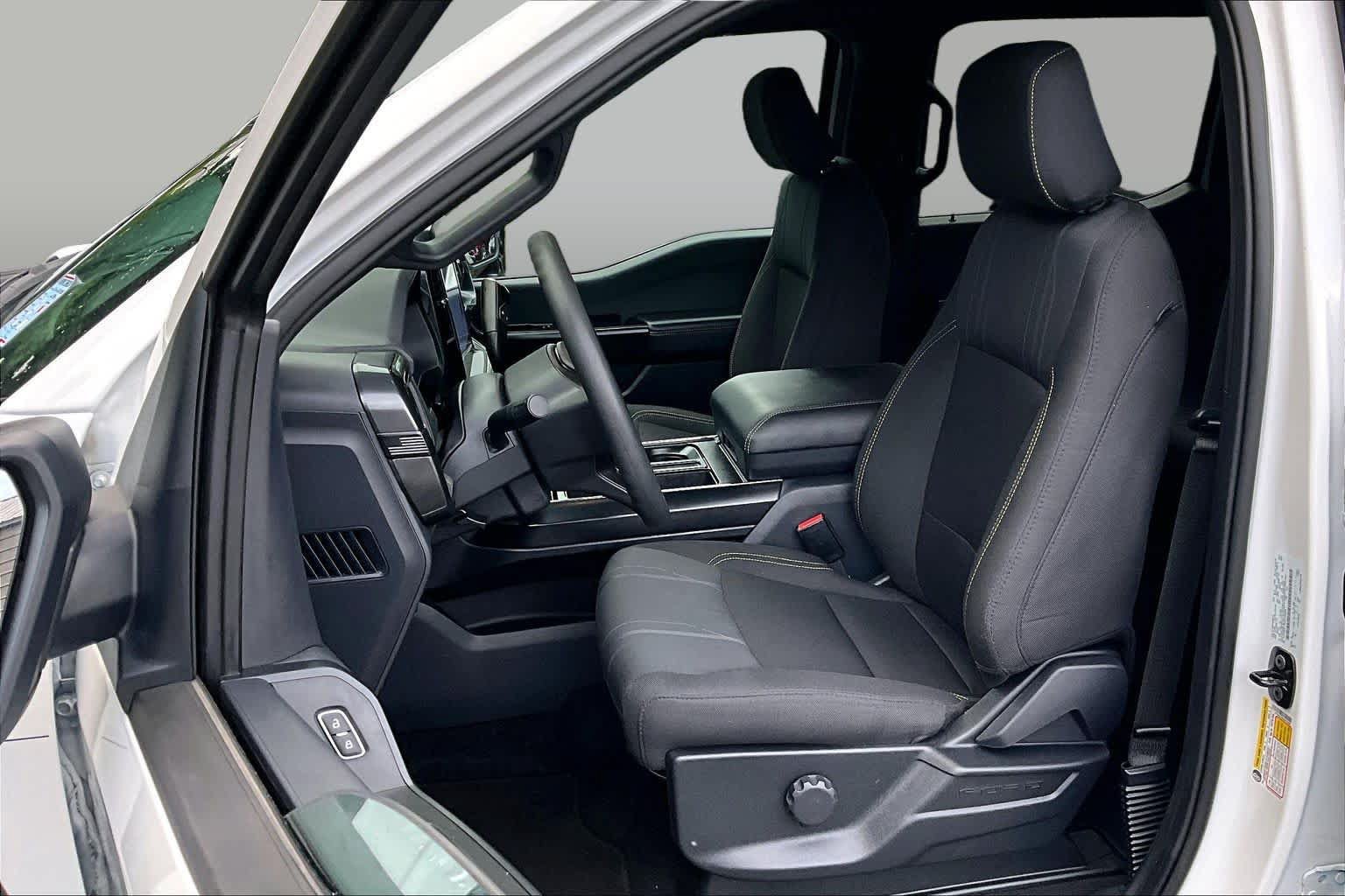 Used 2025 Ford F150 STX w/ STX Black Appearance Package AWD/4WD image 9