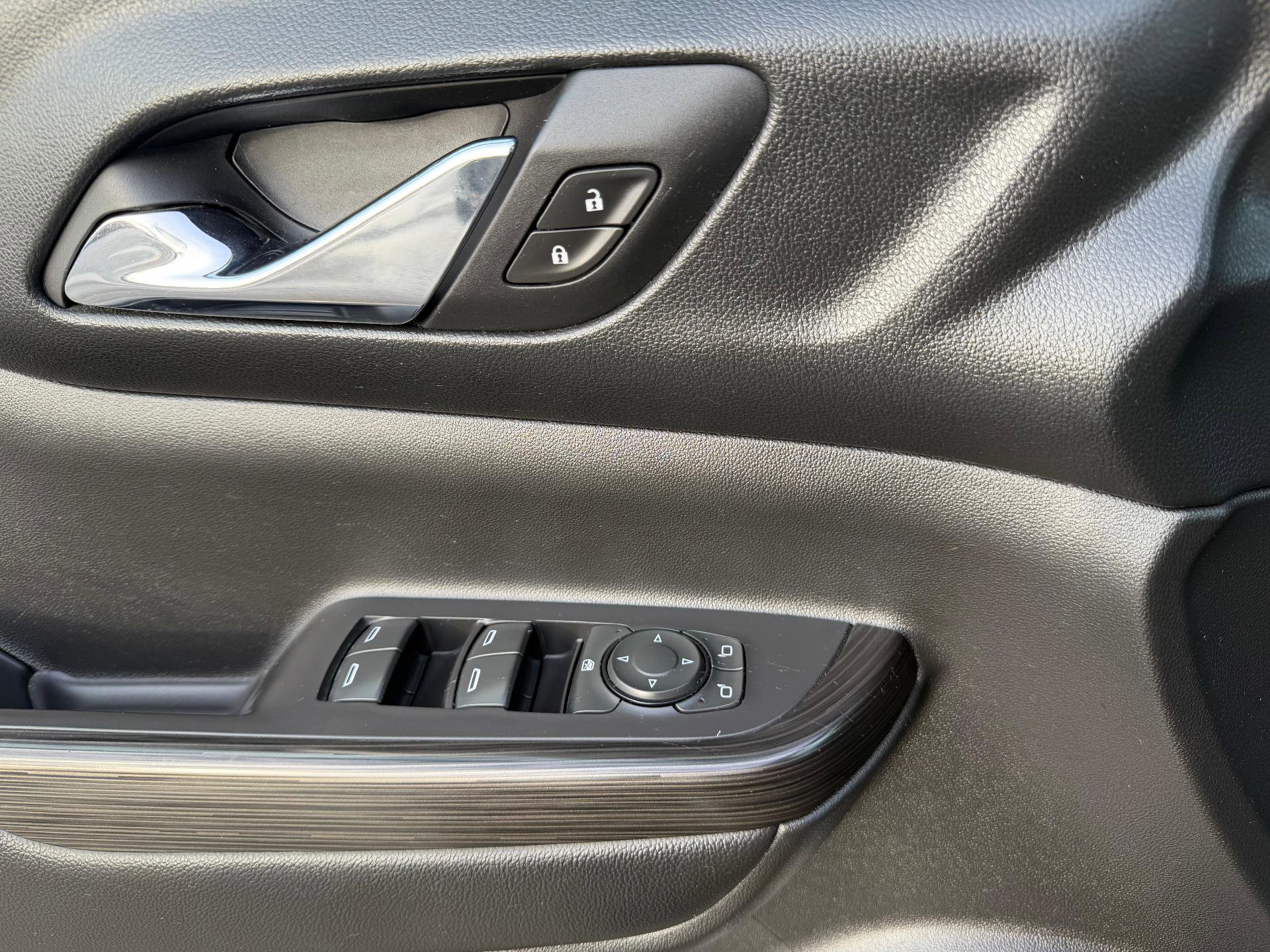 Used 2018 GMC Acadia SLT w/ LPO, Cargo Package image 24