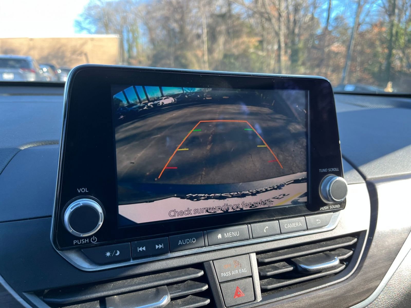 Used 2025 Nissan Altima 2.5 SV image 17