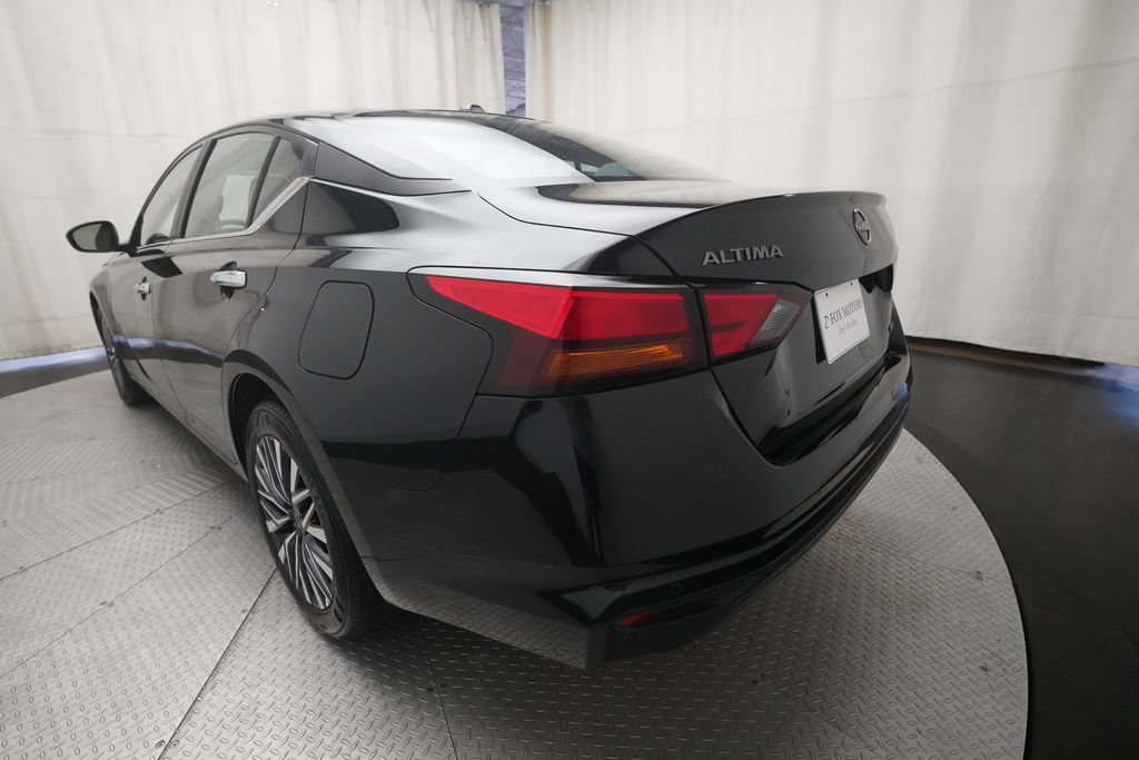 Used 2025 Nissan Altima 2.5 SV AWD/4WD image 33