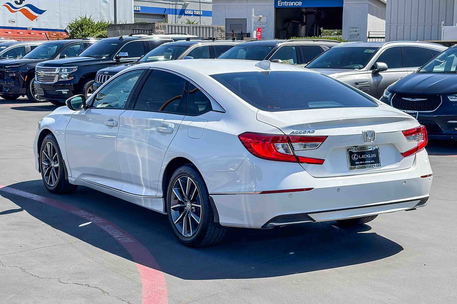 Used 2022 Honda Accord EX-L image 2