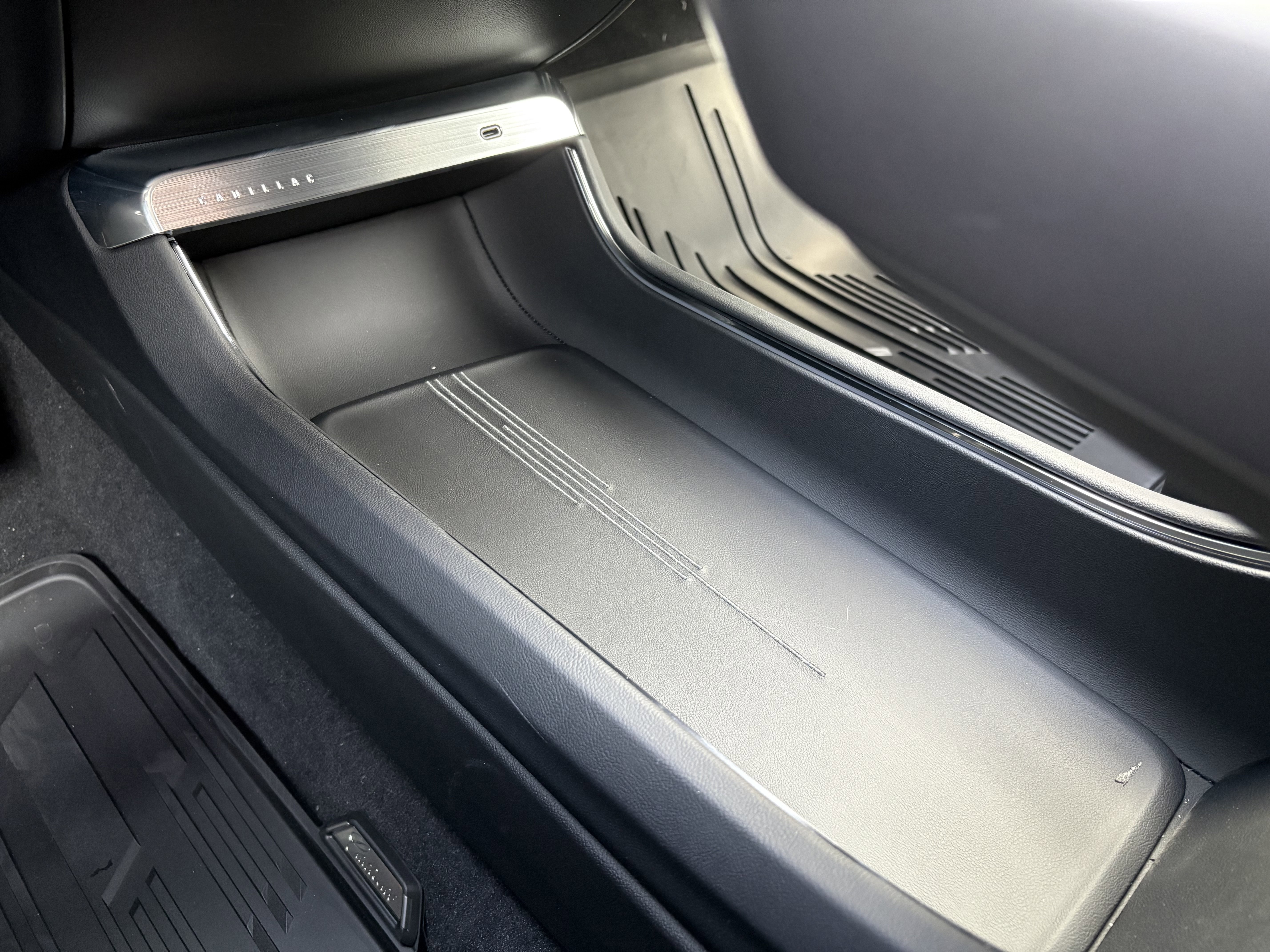 New 2026 Cadillac Lyriq Premium Luxury AWD/4WD image 29