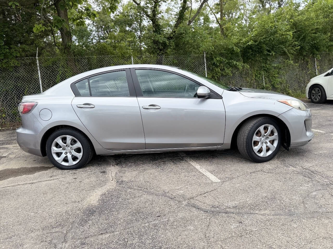Used 2012 MAZDA MAZDA3 i Sport FWD image 2