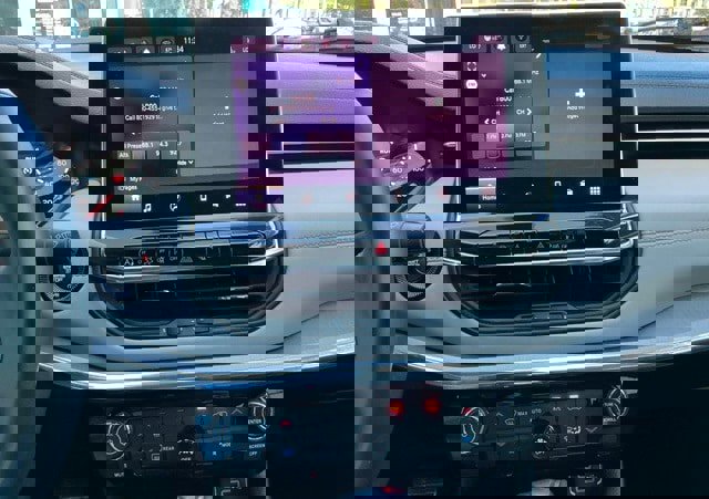 Used 2022 Jeep Compass Limited image 19