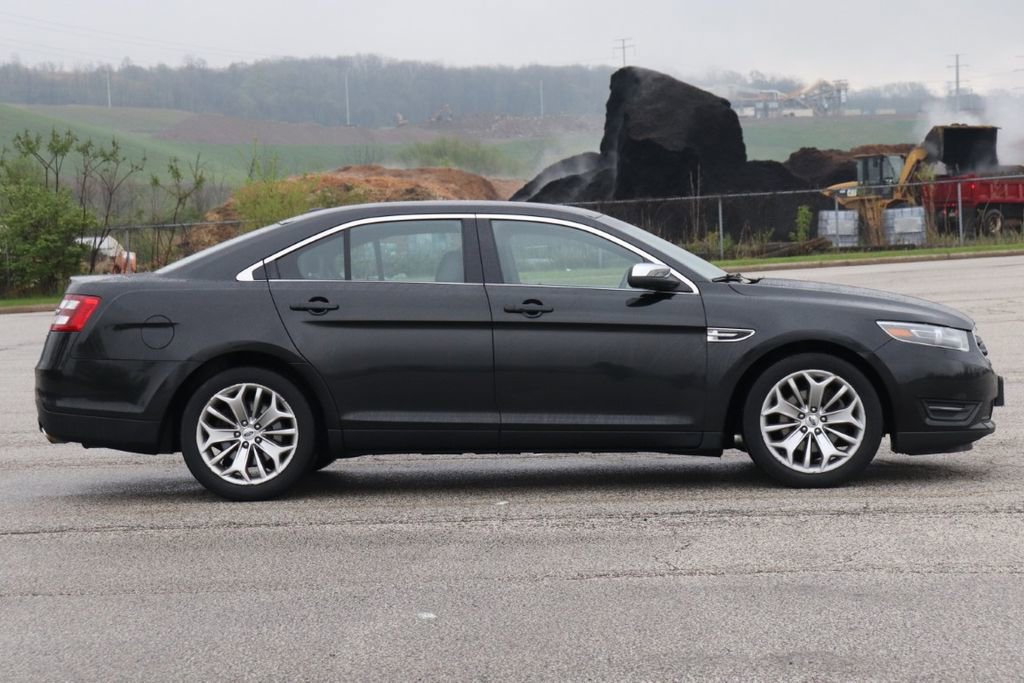 Used 2015 Ford Taurus Limited FWD image 9
