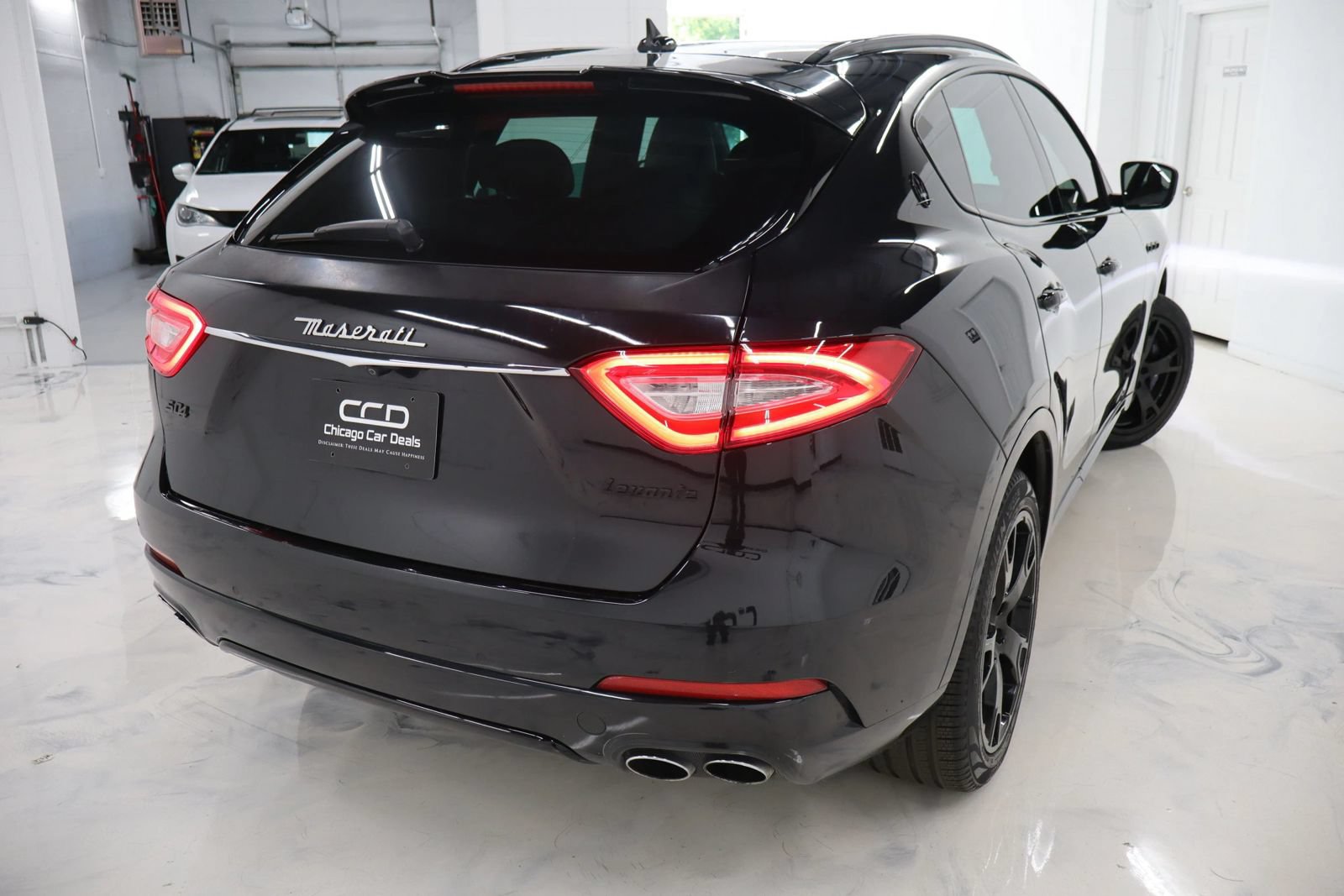 Used 2017 Maserati Levante S AWD/4WD image 10