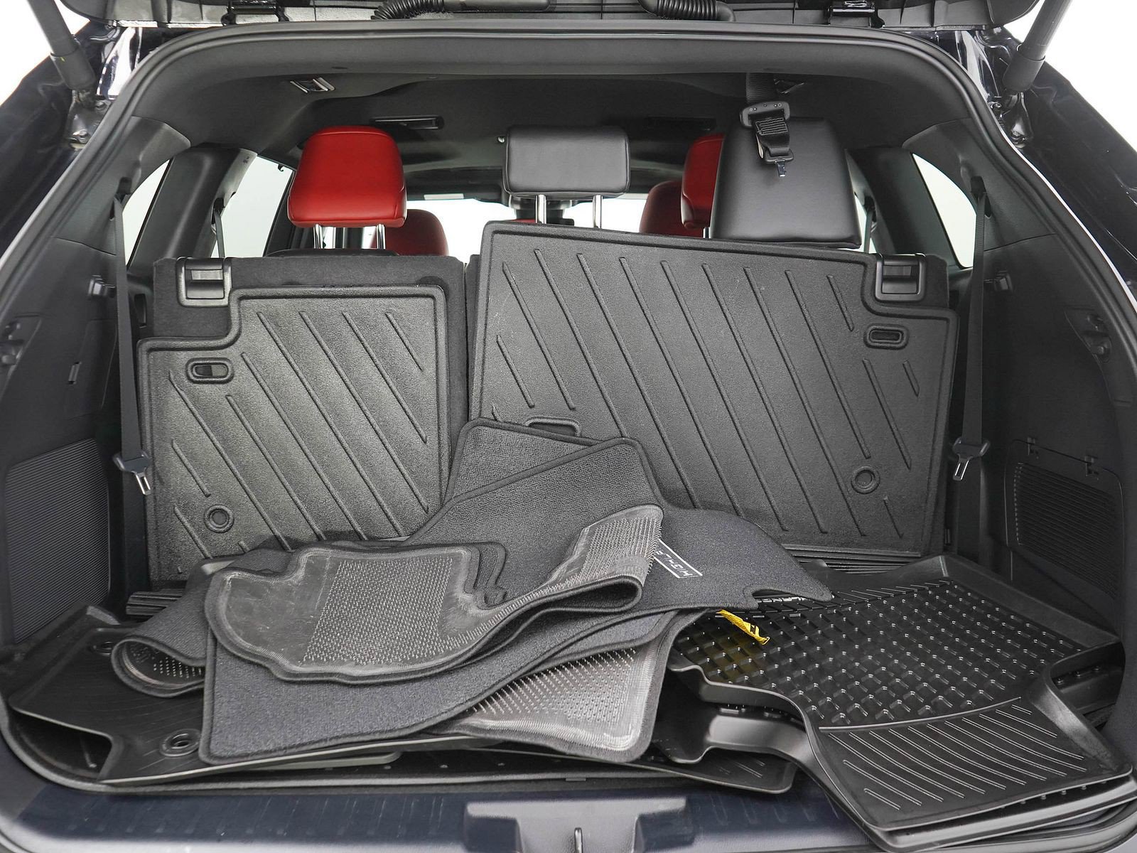 Used 2024 Toyota Highlander XSE AWD/4WD image 9