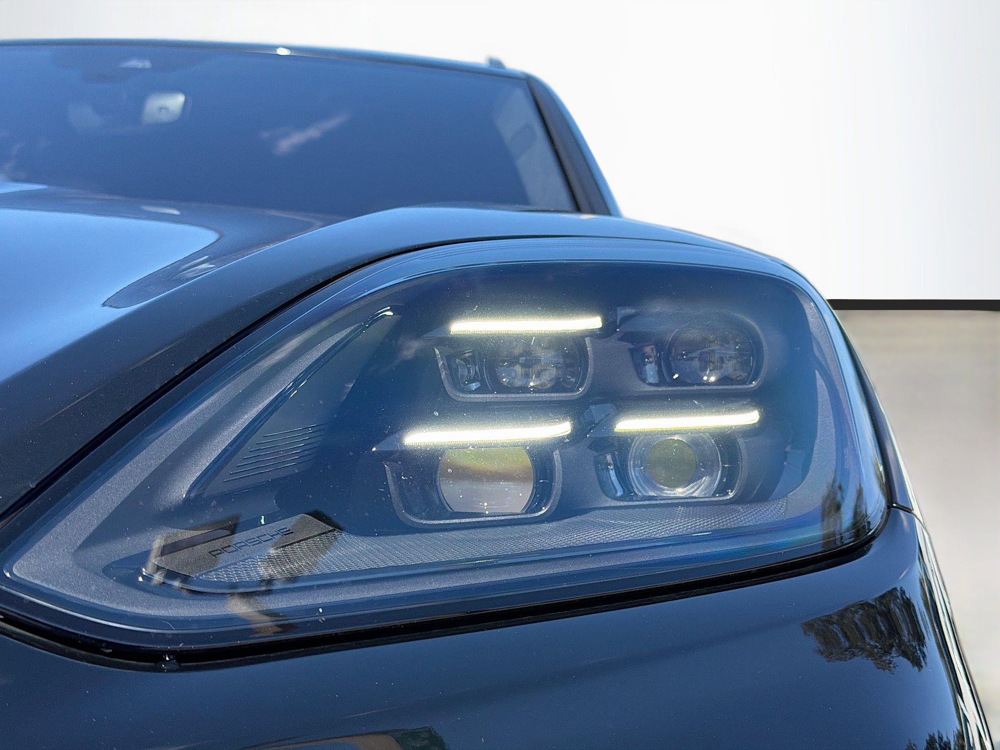 Used 2024 Porsche Cayenne Turbo image 9