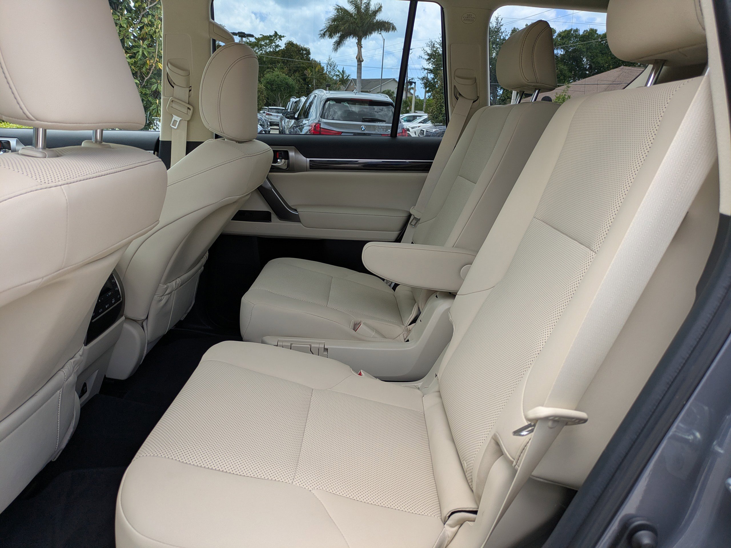 Used 2023 Lexus GX 460 Premium AWD/4WD image 12