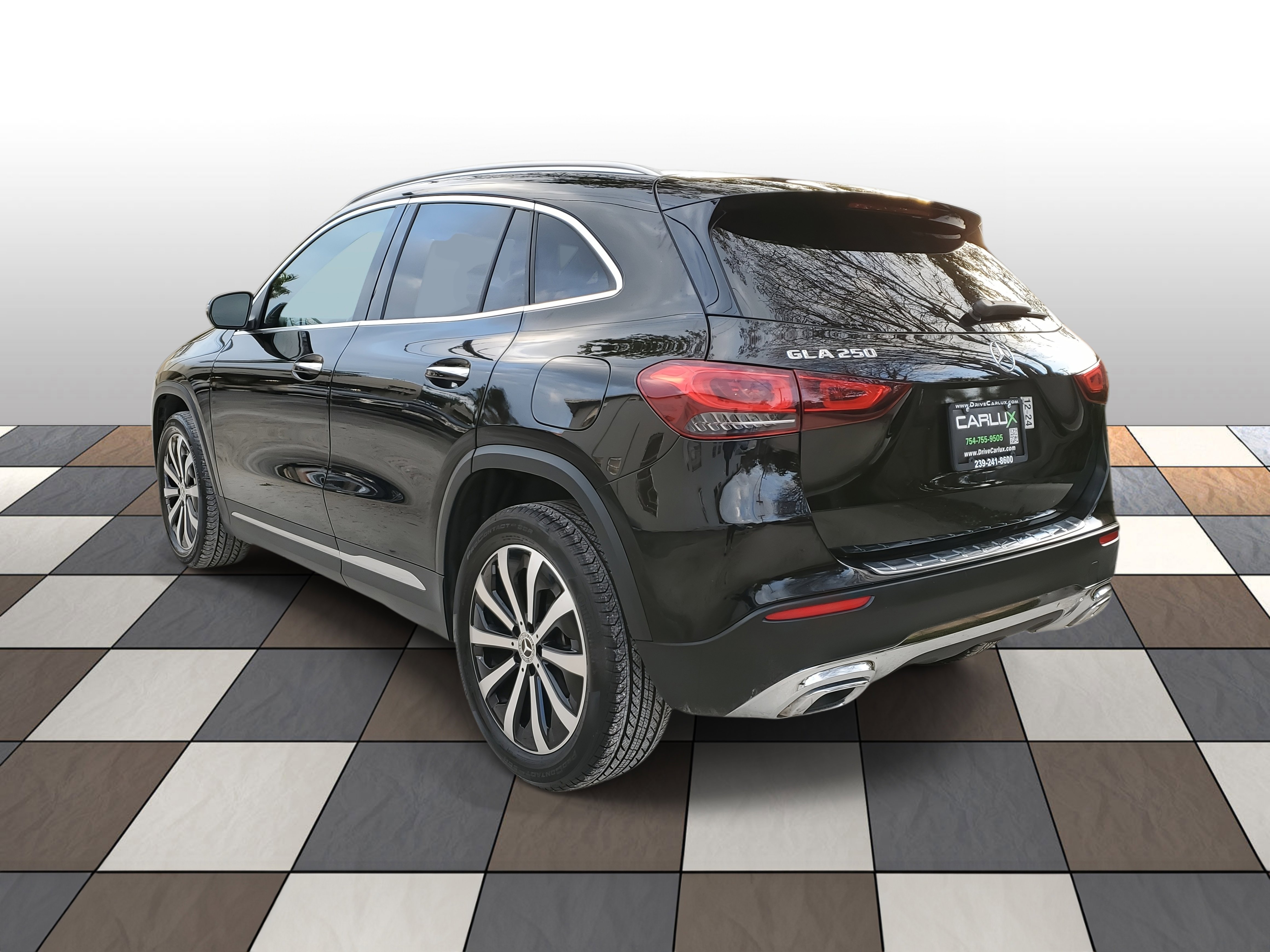 Used 2023 Mercedes-Benz GLA 250 w/ Premium Package image 6