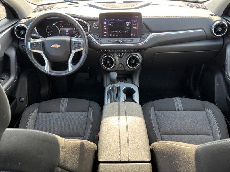 Certified 2024 Chevrolet Blazer LT w/ Convenience Package image 11